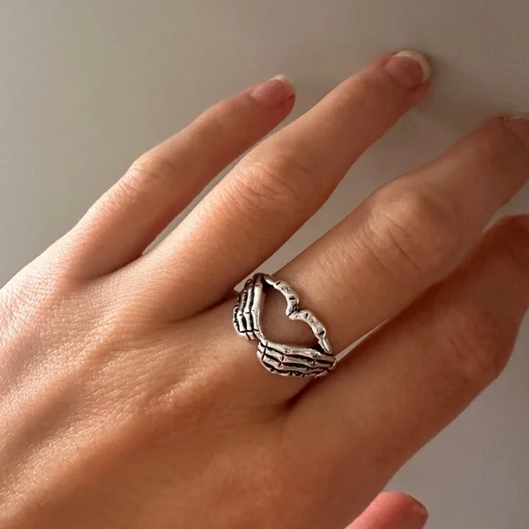 Silver heart ring - Picture 3 of 3